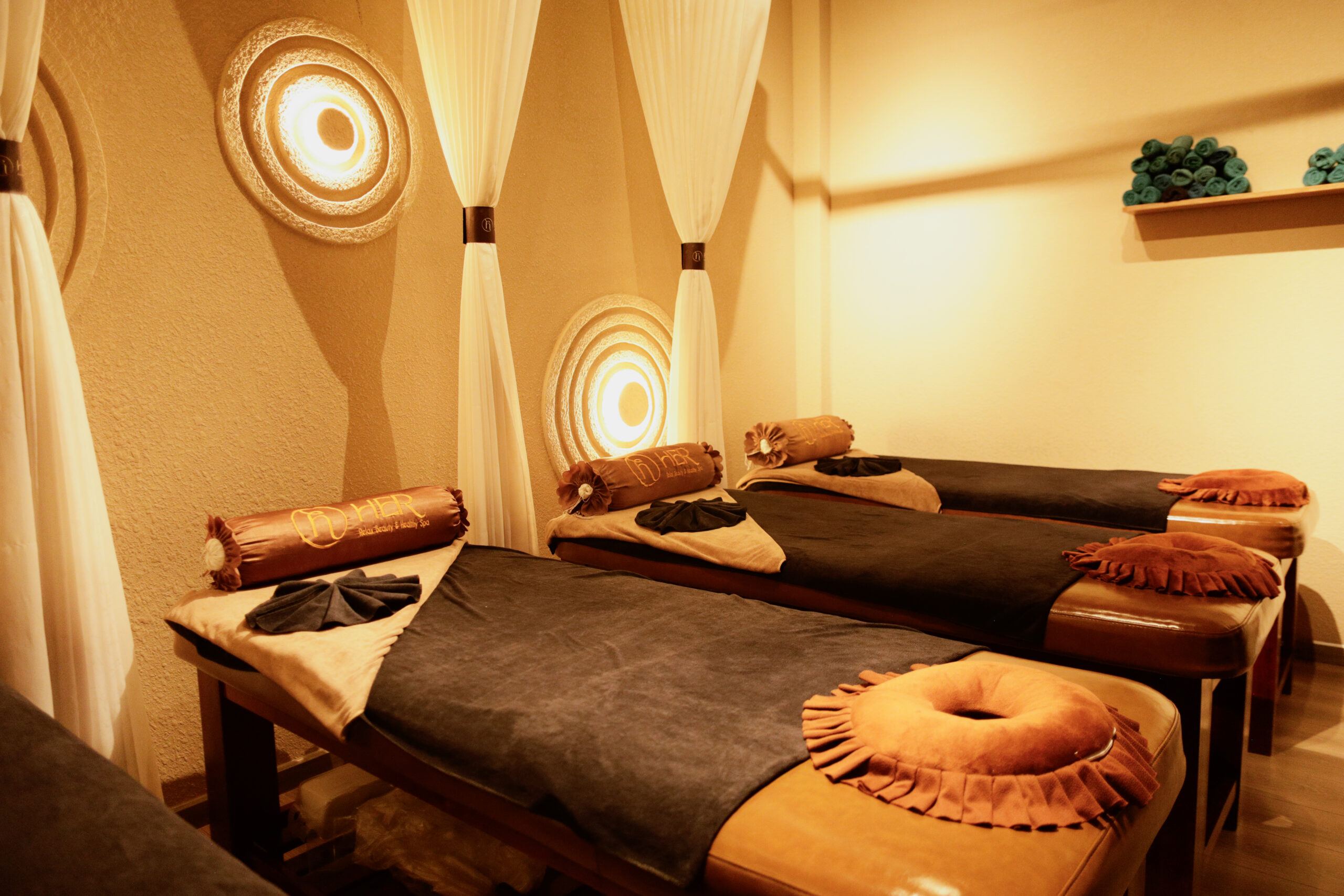 Việc massage khỏe thường xuyên giúp cơ thể trở nên dẻo dai, linh hoạt và khỏe mạnh hơn.