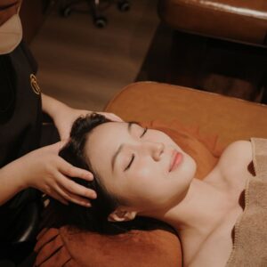 Chăm sóc da mặt nhẹ nhàng phù hợp cho người bận rộn.
