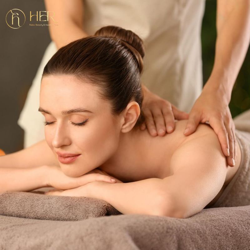 Gội đầu dưỡng sinh giúp thư giãn thần kinh, từ đó ngủ ngon hơn mỗi đêm.